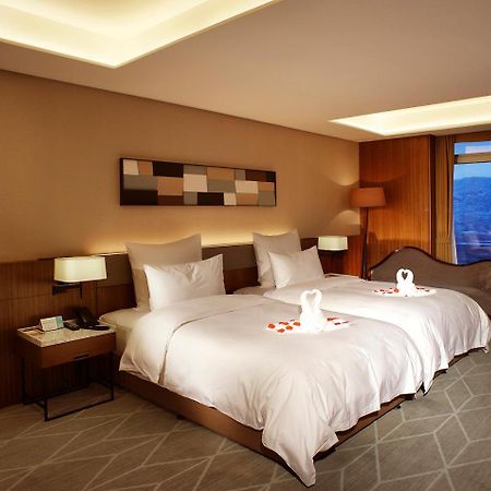 Chongqing The Lotus Hotel Extérieur photo