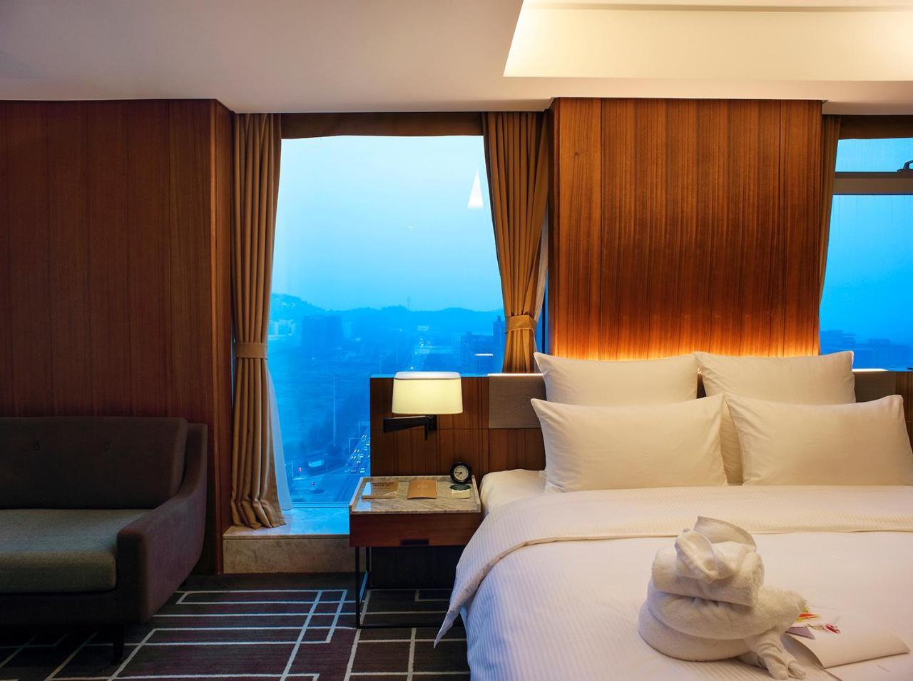 Chongqing The Lotus Hotel Extérieur photo